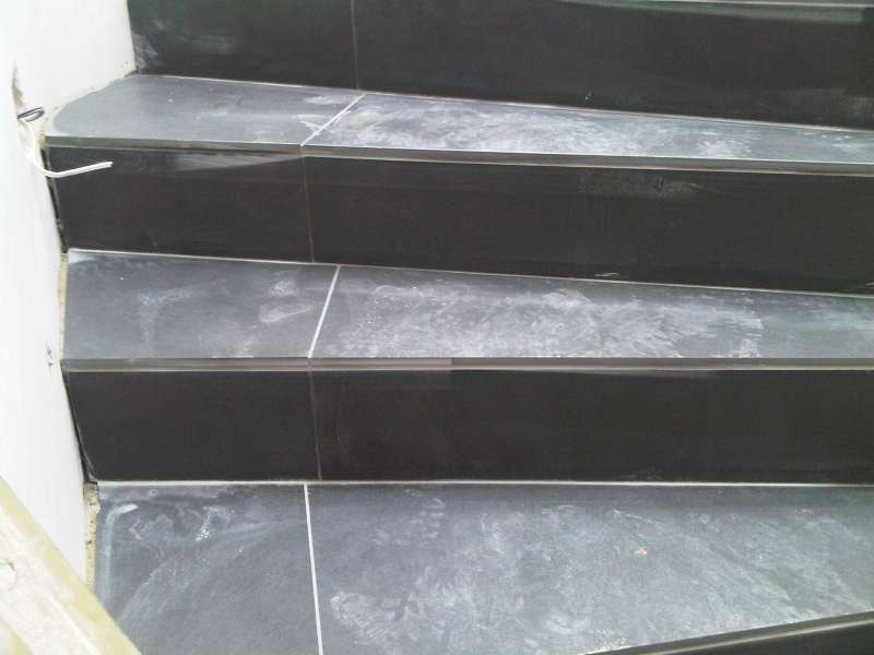 BAU.DE / BAU-Forum: 2. Bild zu Frage "Fliesen verlegen auf gewendelter Treppe: Kosten, Material & Anleitung?" im BAU-Forum "Ausbauarbeiten" BAU.DE / BAU-Forum: 2. Bild zu Frage "Fliesen verlegen auf gewendelter Treppe: Kosten, Material & Anleitung?" im BAU-Forum "Ausbauarbeiten"