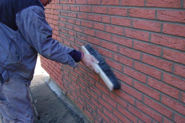 BAU.DE / BAU-Forum: 4. Bild zu Antwort "Haus verklinkern: Systemaufbau, Lastabtrag & Fundament-Alternativen" auf die Frage "Haus nachtr&auml;glich verklinkern: Kosten, D&auml;mmung & Alternativen zum Putz?" im BAU-Forum "Au&szlig;enw&auml;nde und Fassaden"