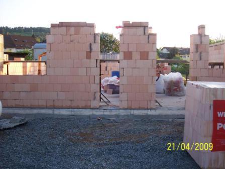 BAU.DE / BAU-Forum: 1. Bild zu Frage "T9 Mauerwerk im Rohbau: Zulässige Toleranzen, Zwischenräume & fachgerechte Ausführung prüfen?" im BAU-Forum "Außenwände und Fassaden" BAU.DE / BAU-Forum: 1. Bild zu Frage "T9 Mauerwerk im Rohbau: Zulässige Toleranzen, Zwischenräume & fachgerechte Ausführung prüfen?" im BAU-Forum "Außenwände und Fassaden"