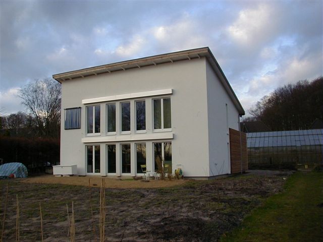 BAU.DE / BAU-Forum: 1. Bild zu Antwort "Holzrahmenbau: Optische Vielfalt f&uuml;r Passivh&auml;user" auf die Frage "Zweischalige Porenbeton-Au&szlig;enwand: Aufbau, Schallschutz & Tragf&auml;higkeit?" im BAU-Forum "Au&szlig;enw&auml;nde und Fassaden"