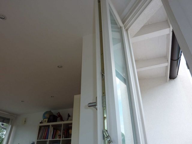 BAU.DE / BAU-Forum: 4. Bild zu Antwort "Schimmel am Vordach: Fotos & Details zum Wandaufbau" auf die Frage "Vollw&auml;rmeschutz & Schimmel am Vordach: Ursachen, Risiken & Sanierung?" im BAU-Forum "Au&szlig;enw&auml;nde und Fassaden"