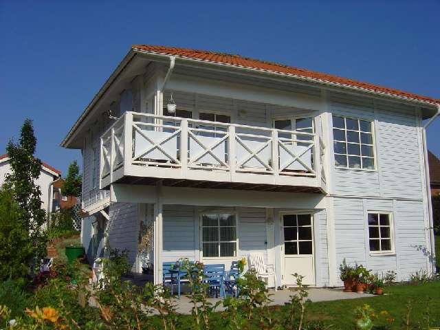 BAU.DE / BAU-Forum: 1. Bild zu Antwort "Provokation: Noch mehr Holz vor der H&uuml;tte!" auf die Frage "Au&szlig;enwand D&auml;mmung: Poroton, Porenbeton oder Hartschaum? Vor- & Nachteile im Vergleich" im BAU-Forum "Au&szlig;enw&auml;nde und Fassaden"