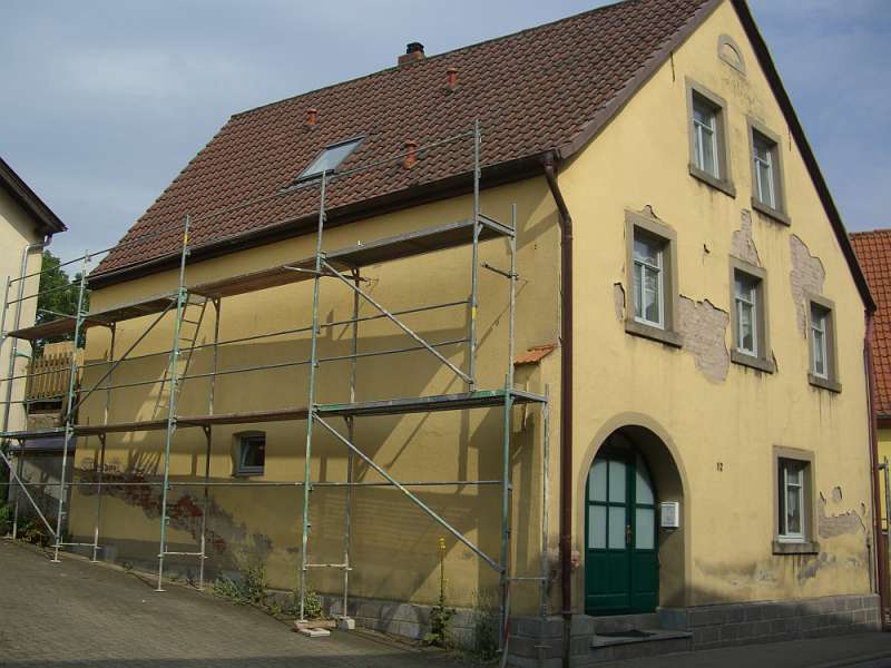 BAU.DE / BAU-Forum: 1. Bild zu Frage "Hellbezugswert f&uuml;r Fassade mit 8 cm Vollw&auml;rmeschutz: Gibt es Alternativen zu Rot?" im BAU-Forum "Au&szlig;enw&auml;nde und Fassaden"