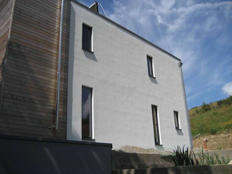 BAU.DE / BAU-Forum: 1. Bild zu Frage "Holzweichfaserplatten unter Putz: Ursachen sichtbarer St&ouml;&szlig;e, Risiken & Sanierung?" im BAU-Forum "Au&szlig;enw&auml;nde und Fassaden"