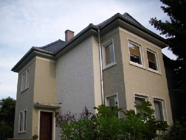 BAU.DE / BAU-Forum: 1. Bild zu Antwort "Schadensursachen: Werbebl&auml;ttchen vs. Schadensberichte" auf die Frage "Kunststoffputz vs. Mineralischer Putz: Vorteile, Nachteile & Empfehlungen?" im BAU-Forum "Au&szlig;enw&auml;nde und Fassaden"