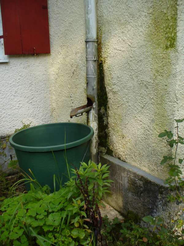 BAU.DE / BAU-Forum: 1. Bild zu Frage "Alten Putz ausbessern: Anleitung, Kosten & geeignete Fassadenfarbe für Wetterseite?" im BAU-Forum "Außenwände und Fassaden" BAU.DE / BAU-Forum: 1. Bild zu Frage "Alten Putz ausbessern: Anleitung, Kosten & geeignete Fassadenfarbe für Wetterseite?" im BAU-Forum "Außenwände und Fassaden"