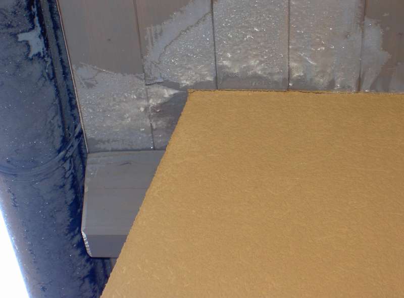 BAU.DE / BAU-Forum: 4. Bild zu Frage "Kondensat nach Fassadend&auml;mmung: Ursachen, Folgen & Sanierung der Untersichtschalung?" im BAU-Forum "Au&szlig;enw&auml;nde und Fassaden"