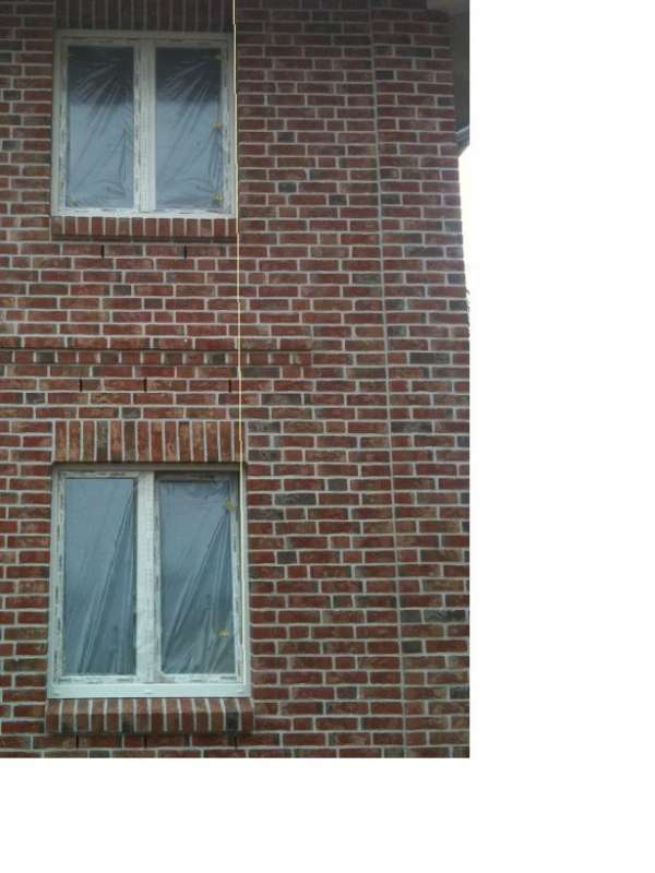 BAU.DE / BAU-Forum: 1. Bild zu Antwort "Verblendfassade Versatz: Fensteröffnung komplett versetzt – Bildbeweis!" auf die Frage "Verblendfassade Toleranzen: 4 cm Versatz zulässig? Kosten & Mangelbeseitigung?" im BAU-Forum "Außenwände und Fassaden" BAU.DE / BAU-Forum: 1. Bild zu Antwort "Verblendfassade Versatz: Fensteröffnung komplett versetzt – Bildbeweis!" auf die Frage "Verblendfassade Toleranzen: 4 cm Versatz zulässig? Kosten & Mangelbeseitigung?" im BAU-Forum "Außenwände und Fassaden"