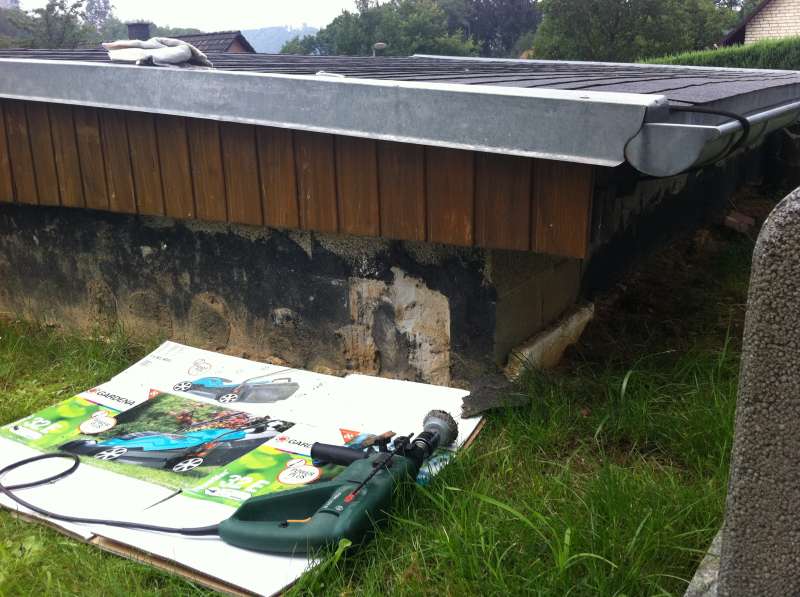 BAU.DE / BAU-Forum: 2. Bild zu Frage "Bitumenanstrich auf Garage mit Quarzit &uuml;berkleben: Machbarkeit, Aufbau & Risiken?" im BAU-Forum "Au&szlig;enw&auml;nde und Fassaden"