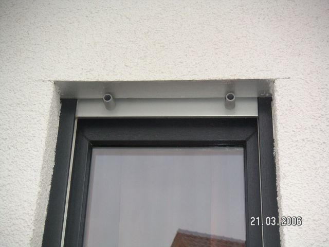 BAU.DE / BAU-Forum: 2. Bild zu Antwort "Hier die Bilder zum Text" auf die Frage "Fassade neu verputzen: Kosten, Material & Vorgehen bei Blasenbildung?" im BAU-Forum "Au&szlig;enw&auml;nde und Fassaden"