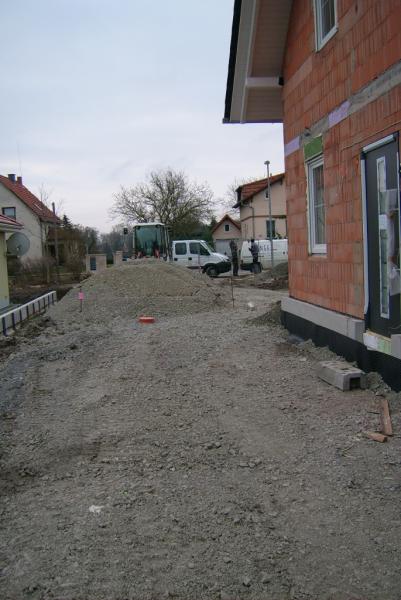 BAU.DE / BAU-Forum: 5. Bild zu Antwort "Wandaufbau: Bilder von Dickbeschichtung, Styrodur & Noppenbahn" auf die Frage "Noppenbahn an Dickbeschichtung Bodenplatte: Funktion, Sch&auml;den & nachtr&auml;glicher Aufwand?" im BAU-Forum "Au&szlig;enw&auml;nde und Fassaden"