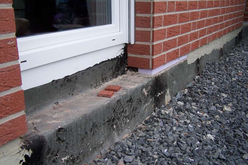 BAU.DE / BAU-Forum: 2. Bild zu Frage "Bodenplatte nachträglich dämmen & abdichten: Kosten, Materialien, Vorgehen für WDVS?" im BAU-Forum "Außenwände und Fassaden" BAU.DE / BAU-Forum: 2. Bild zu Frage "Bodenplatte nachträglich dämmen & abdichten: Kosten, Materialien, Vorgehen für WDVS?" im BAU-Forum "Außenwände und Fassaden"