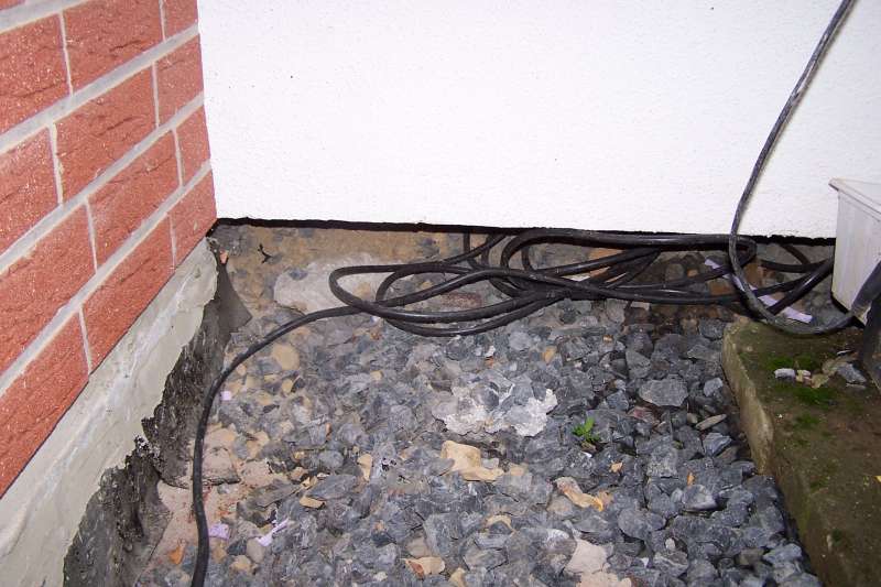 BAU.DE / BAU-Forum: 4. Bild zu Frage "Bodenplatte nachträglich dämmen & abdichten: Kosten, Materialien, Vorgehen für WDVS?" im BAU-Forum "Außenwände und Fassaden" BAU.DE / BAU-Forum: 4. Bild zu Frage "Bodenplatte nachträglich dämmen & abdichten: Kosten, Materialien, Vorgehen für WDVS?" im BAU-Forum "Außenwände und Fassaden"