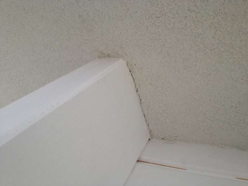 BAU.DE / BAU-Forum: 1. Bild zu Frage "Holzuntersicht Außenputz: Korrekte Ausführung, Vermeidung von Rissen & Alternativen zur Acrylfuge?" im BAU-Forum "Außenwände und Fassaden" BAU.DE / BAU-Forum: 1. Bild zu Frage "Holzuntersicht Außenputz: Korrekte Ausführung, Vermeidung von Rissen & Alternativen zur Acrylfuge?" im BAU-Forum "Außenwände und Fassaden"