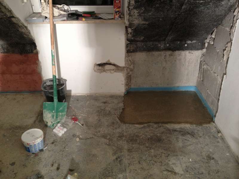 BAU.DE / BAU-Forum: 1. Bild zu Frage "Kniestock Innend&auml;mmung: Sinnvoll? Kosten, Nutzen & Risiken der D&auml;mmung?" im BAU-Forum "Au&szlig;enw&auml;nde und Fassaden"