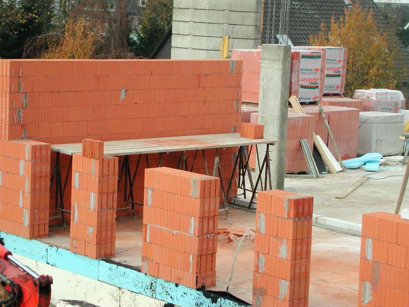 BAU.DE / BAU-Forum: 1. Bild zu Frage "Stumpfsto&szlig;technik Au&szlig;enwand: 36,5er Planziegel ohne D&auml;mmung &ndash; Vor- & Nachteile?" im BAU-Forum "Au&szlig;enw&auml;nde und Fassaden"