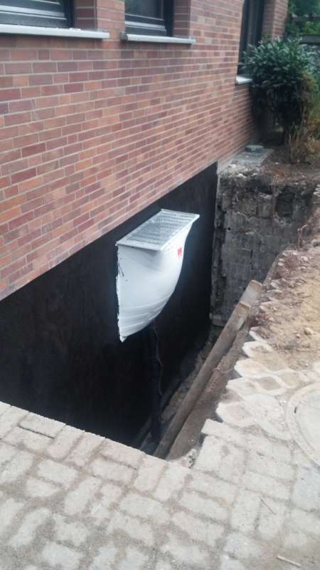 BAU.DE / BAU-Forum: 1. Bild zu Frage "Fassadenriemchen auf Isolierung kleben: Anleitung, Kleber-Empfehlung & Untergrund-Vorbereitung" im BAU-Forum "Au&szlig;enw&auml;nde und Fassaden"