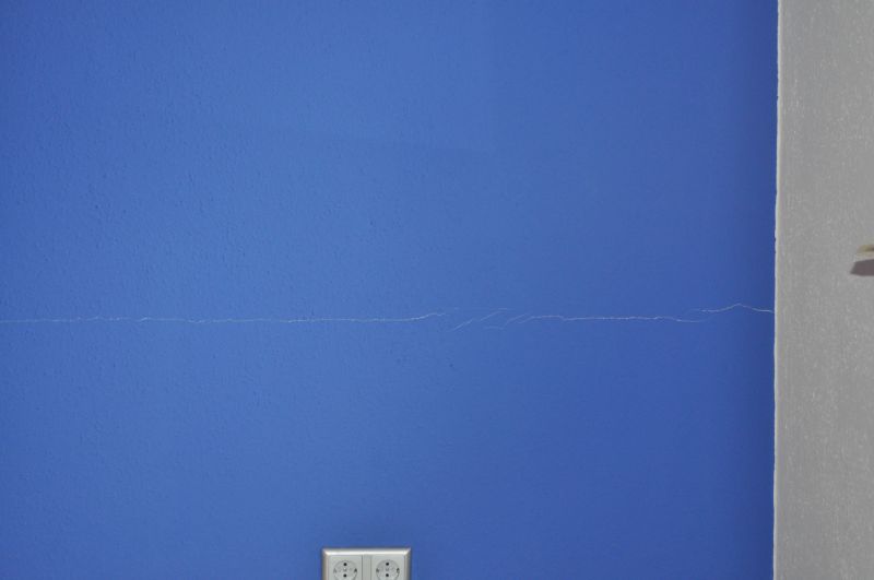 BAU.DE / BAU-Forum: 2. Bild zu Frage "Setzrisse" im BAU-Forum "Außenwände und Fassaden" BAU.DE / BAU-Forum: 2. Bild zu Frage "Setzrisse" im BAU-Forum "Außenwände und Fassaden"