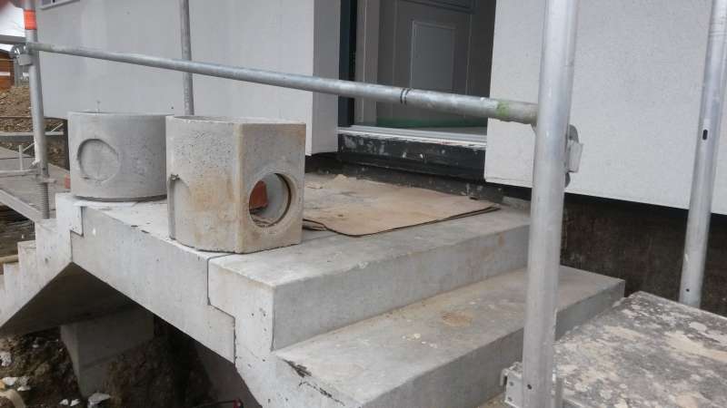 BAU.DE / BAU-Forum: 1. Bild zu Frage "Höhenunterschied Roh-Eingangspodest zu Oberkante Fußbodenaufbau EG korrekt geplant?" im BAU-Forum "Außenwände und Fassaden" BAU.DE / BAU-Forum: 1. Bild zu Frage "Höhenunterschied Roh-Eingangspodest zu Oberkante Fußbodenaufbau EG korrekt geplant?" im BAU-Forum "Außenwände und Fassaden"