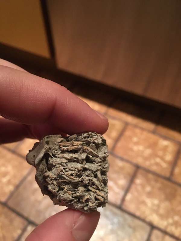 BAU.DE / BAU-Forum: 2. Bild zu Antwort "Antwort zum unbekannten Material: Neue Fotos" auf die Frage "Was ist das? Ursachenforschung & erste Schritte zur Problemlösung" im BAU-Forum "Außenwände und Fassaden" BAU.DE / BAU-Forum: 2. Bild zu Antwort "Antwort zum unbekannten Material: Neue Fotos" auf die Frage "Was ist das? Ursachenforschung & erste Schritte zur Problemlösung" im BAU-Forum "Außenwände und Fassaden"