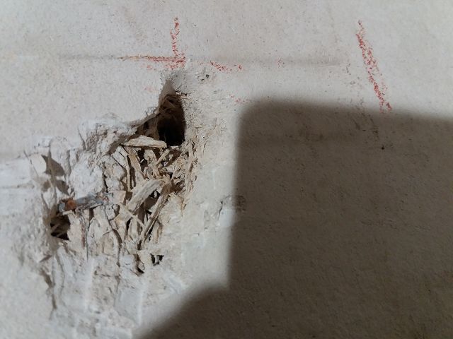 BAU.DE / BAU-Forum: 4. Bild zu Frage "Heizungsnische schlie&szlig;en" im BAU-Forum "Au&szlig;enw&auml;nde und Fassaden"