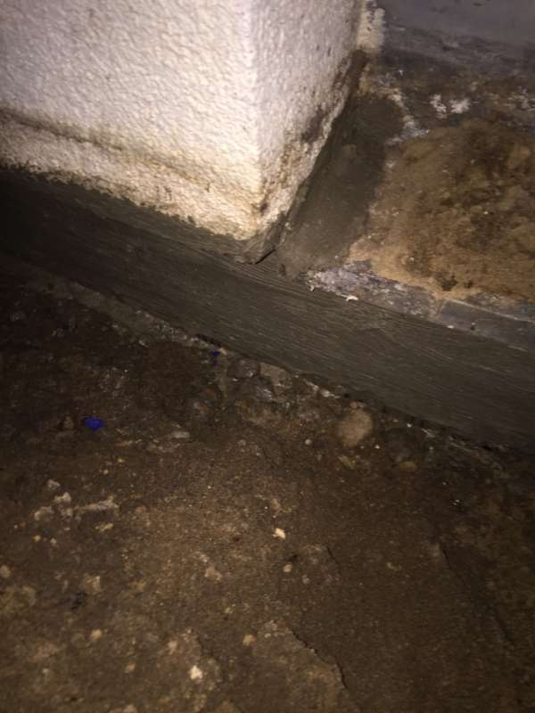 BAU.DE / BAU-Forum: 2. Bild zu Frage "Sockelabdichtung Terrassenbereich" im BAU-Forum "Au&szlig;enw&auml;nde und Fassaden"