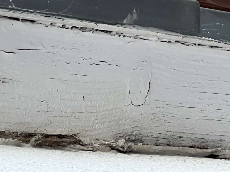 BAU.DE / BAU-Forum: 3. Bild zu Frage "Silikon zwischen W&auml;rmed&auml;mmung und Dach l&ouml;st sich: Risiken und Reparaturm&ouml;glichkeiten" im BAU-Forum "Au&szlig;enw&auml;nde und Fassaden"