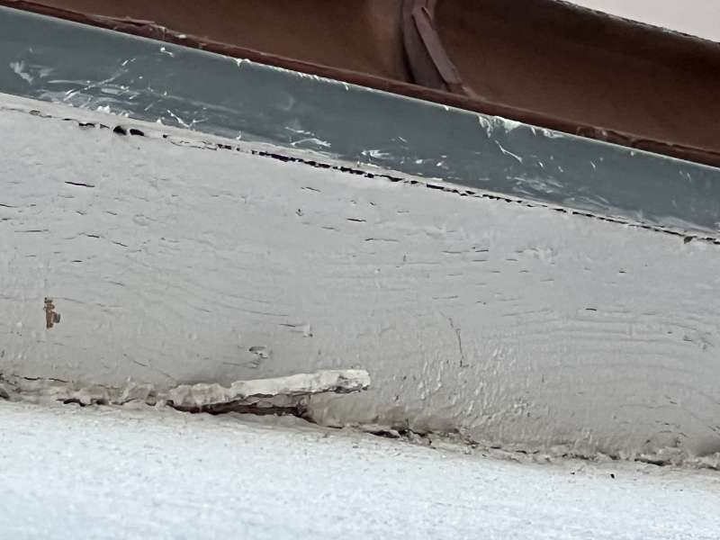 BAU.DE / BAU-Forum: 4. Bild zu Frage "Silikon zwischen W&auml;rmed&auml;mmung und Dach l&ouml;st sich: Risiken und Reparaturm&ouml;glichkeiten" im BAU-Forum "Au&szlig;enw&auml;nde und Fassaden"