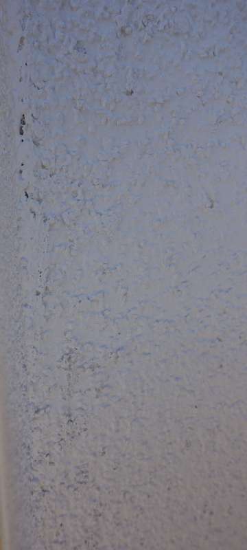 BAU.DE / BAU-Forum: 5. Bild zu Frage "Mangelhafter Außenputz am Neubau: Reklamation wegen unsauberer Arbeit an Kanten und Laibungen sowie Poren im Putz möglich?" im BAU-Forum "Außenwände und Fassaden" BAU.DE / BAU-Forum: 5. Bild zu Frage "Mangelhafter Außenputz am Neubau: Reklamation wegen unsauberer Arbeit an Kanten und Laibungen sowie Poren im Putz möglich?" im BAU-Forum "Außenwände und Fassaden"