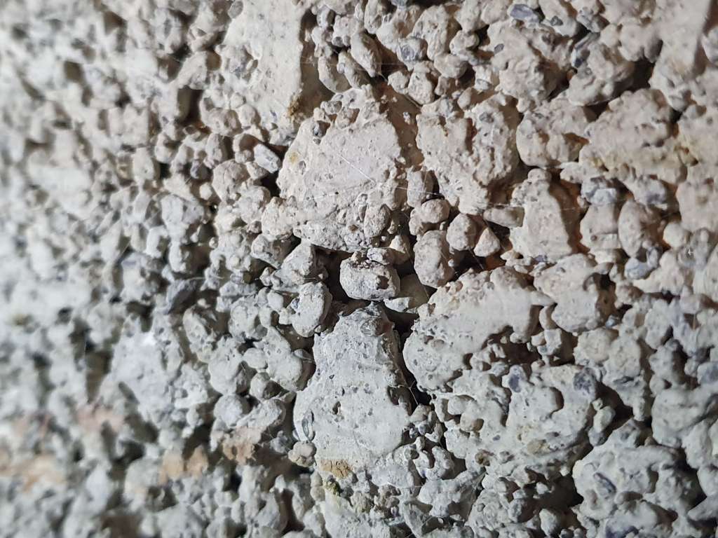 BAU.DE / BAU-Forum: 1. Bild zu Frage "Hilfe Identifizierung Mauerwerk" im BAU-Forum "Außenwände und Fassaden" BAU.DE / BAU-Forum: 1. Bild zu Frage "Hilfe Identifizierung Mauerwerk" im BAU-Forum "Außenwände und Fassaden"