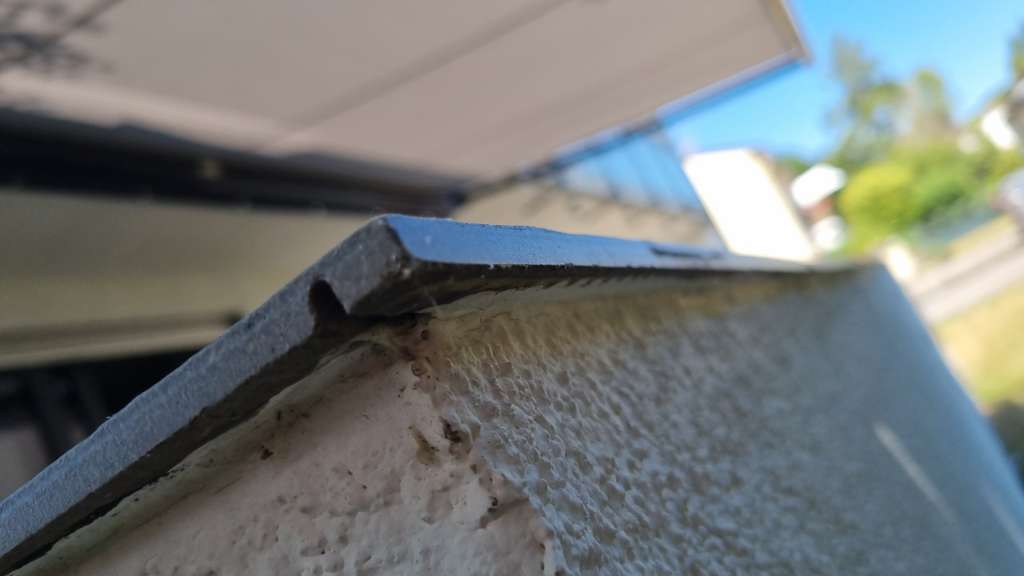 BAU.DE / BAU-Forum: 3. Bild zu Frage "Fassadenplatten als Alternative für bröckelnden Putz an Terrassenbrüstung?" im BAU-Forum "Außenwände und Fassaden" BAU.DE / BAU-Forum: 3. Bild zu Frage "Fassadenplatten als Alternative für bröckelnden Putz an Terrassenbrüstung?" im BAU-Forum "Außenwände und Fassaden"