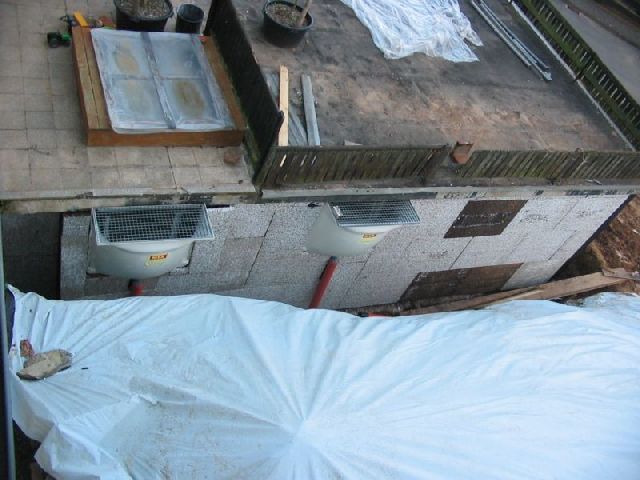 BAU.DE / BAU-Forum: 1. Bild zu Frage "Polygonalplatten auf Garagendach" im BAU-Forum "Balkon und Terrasse"