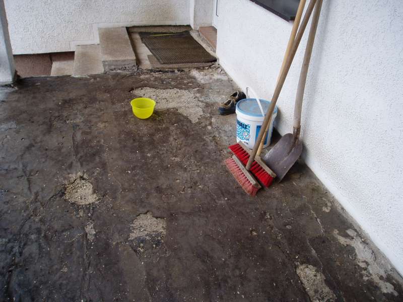 BAU.DE / BAU-Forum: 3. Bild zu Frage "Unterkonztruktion Naturstein-Terrasse mit darunter liegendem Keller" im BAU-Forum "Balkon und Terrasse" BAU.DE / BAU-Forum: 3. Bild zu Frage "Unterkonztruktion Naturstein-Terrasse mit darunter liegendem Keller" im BAU-Forum "Balkon und Terrasse"