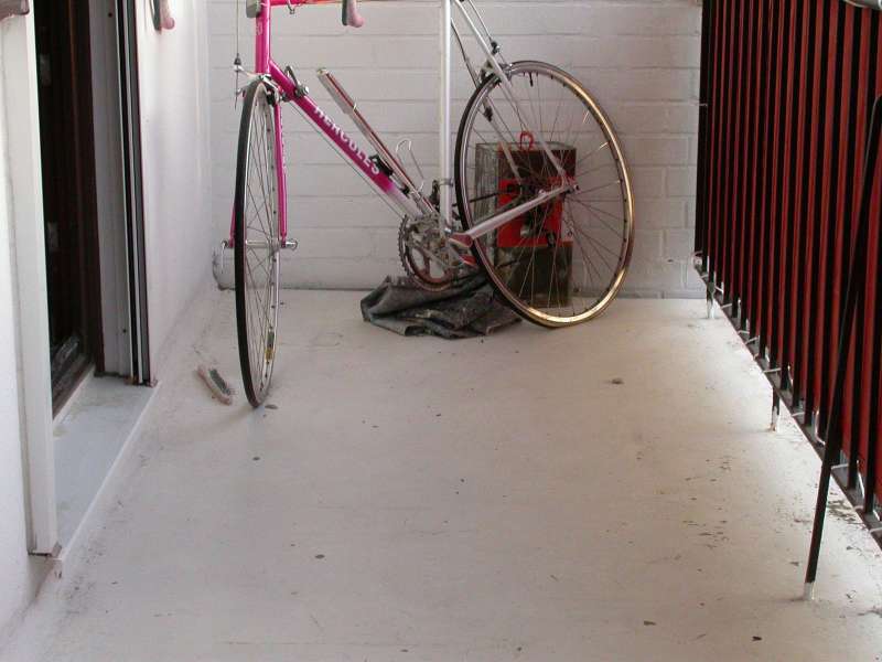 BAU.DE / BAU-Forum: 1. Bild zu Antwort "Balkon, Bild" auf die Frage "Balkon d&auml;mmen: Aufbau, Kosten & Gummigranulatplatten &ndash; was beachten?" im BAU-Forum "Balkon und Terrasse"