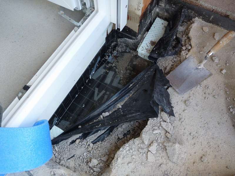 BAU.DE / BAU-Forum: 1. Bild zu Frage "Balkonaufbau im Rohbau unter Wasser" im BAU-Forum "Balkon und Terrasse"