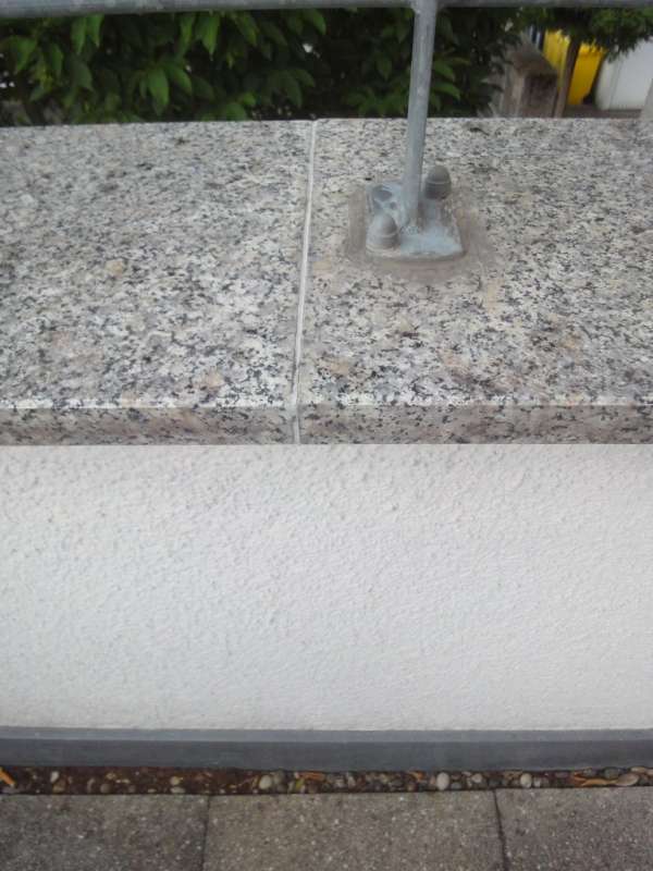 BAU.DE / BAU-Forum: 1. Bild zu Frage "Balkonabdichtung undicht &nbsp;-&nbsp; was tun?" im BAU-Forum "Balkon und Terrasse"