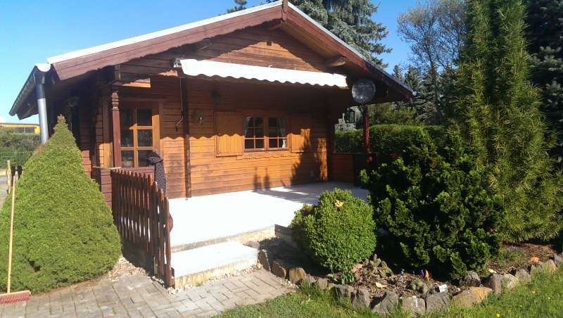 BAU.DE / BAU-Forum: 1. Bild zu Frage "Terrasse aus WU-Beton Estrich Witterungsbest&auml;ndig machen" im BAU-Forum "Balkon und Terrasse"