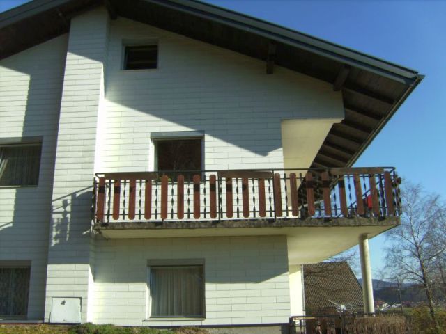 BAU.DE / BAU-Forum: 1. Bild zu Antwort "Fotos" auf die Frage "Balkongel&auml;nder Montage: Verbundanker, Betondeckung & Risiken bei Altbauten?" im BAU-Forum "Balkon und Terrasse"