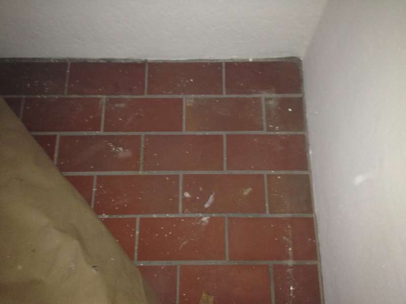 BAU.DE / BAU-Forum: 2. Bild zu Antwort "Entw&auml;sserung Balkon" auf die Frage "Balkonentw&auml;sserung nach Flachdachrichtlinie: Notwendigkeit, Gef&auml;lle & Alternativen?" im BAU-Forum "Balkon und Terrasse"