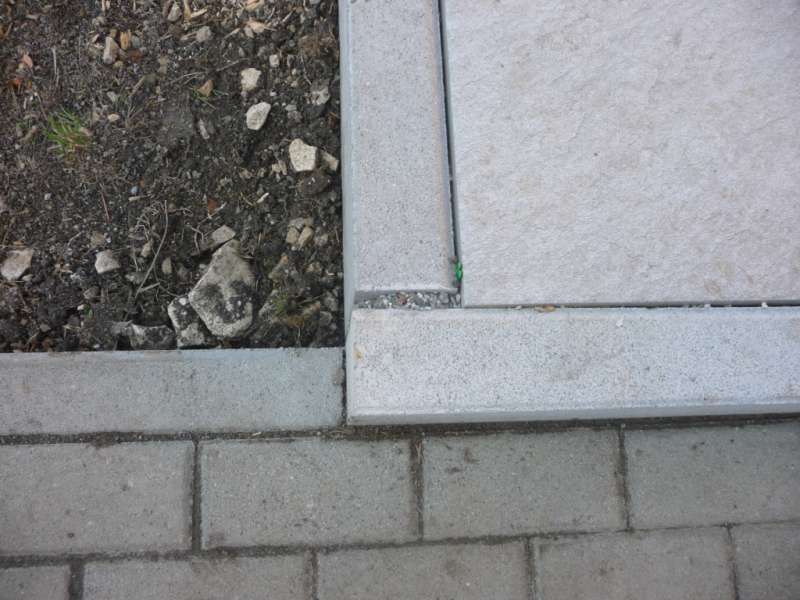 BAU.DE / BAU-Forum: 2. Bild zu Frage "Einbaulage Randsteine" im BAU-Forum "Balkon und Terrasse"