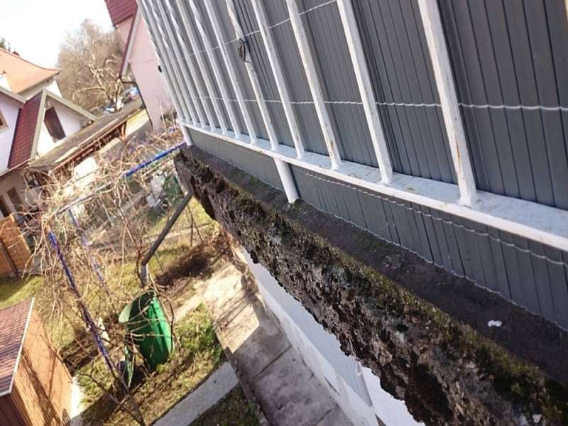 BAU.DE / BAU-Forum: 5. Bild zu Frage "Balkongel&auml;nder abschneiden &nbsp;-&nbsp; Statik/ St&uuml;tze" im BAU-Forum "Balkon und Terrasse"