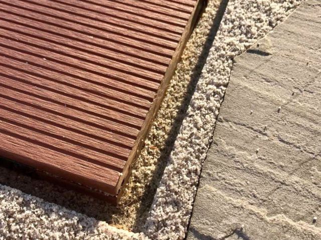 BAU.DE / BAU-Forum: 3. Bild zu Frage "Dehnungsfuge verf&uuml;llen bei Naturstein und BPC" im BAU-Forum "Balkon und Terrasse"