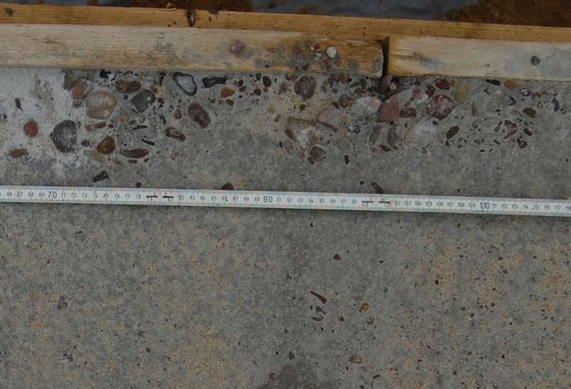 BAU.DE / BAU-Forum: 1. Bild zu Frage "Betondecke durch Regen ausgewaschen." im BAU-Forum "Bauphysik"