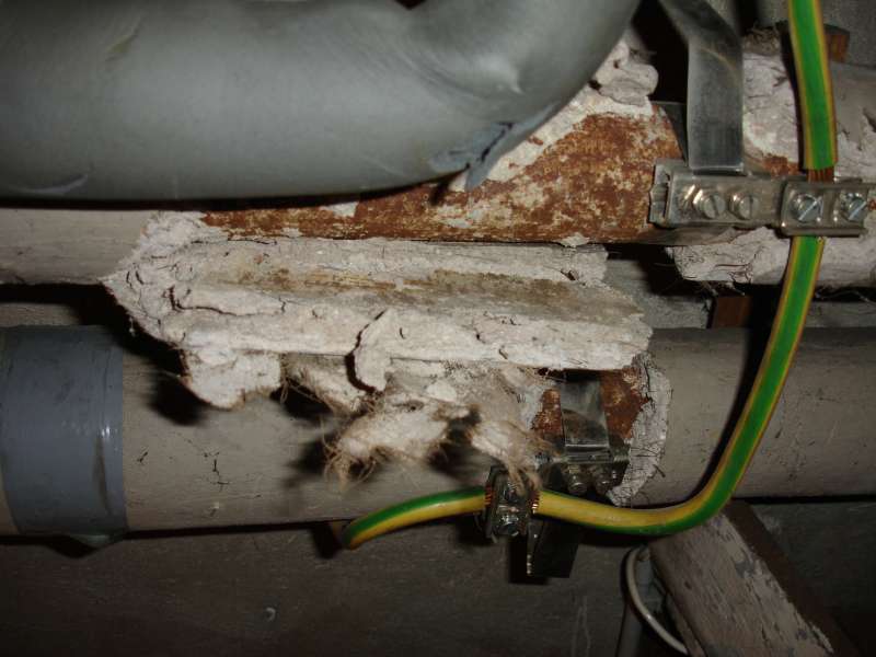 BAU.DE / BAU-Forum: 2. Bild zu Frage "Asbest in Rohrverkleidung?" im BAU-Forum "Baustoffe"