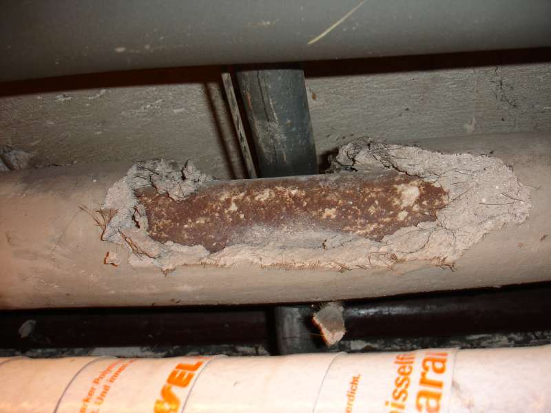 BAU.DE / BAU-Forum: 3. Bild zu Frage "Asbest in Rohrverkleidung?" im BAU-Forum "Baustoffe"