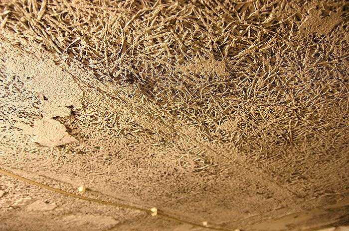 BAU.DE / BAU-Forum: 2. Bild zu Frage "D&auml;mmstoff von 1964 &nbsp;-&nbsp; Asbest?" im BAU-Forum "Baustoffe"