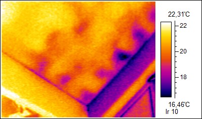 BAU.DE / BAU-Forum: 1. Bild zu Antwort "Thermographie im Dach: Feuchtigkeit und Wärmebrücken erkennen" auf die Frage "Feuchtigkeit & Schimmel unterm Dach: Ursachen, Risiken & Sanierungskosten?" im BAU-Forum "Dach" BAU.DE / BAU-Forum: 1. Bild zu Antwort "Thermographie im Dach: Feuchtigkeit und Wärmebrücken erkennen" auf die Frage "Feuchtigkeit & Schimmel unterm Dach: Ursachen, Risiken & Sanierungskosten?" im BAU-Forum "Dach"