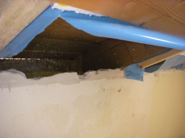 BAU.DE / BAU-Forum: 1. Bild zu Antwort "erstes Bild" auf die Frage "Schimmel im Kniestock: Ursachen, Gefahren & Sanierung bei Feuchtigkeit im Dach" im BAU-Forum "Dach"