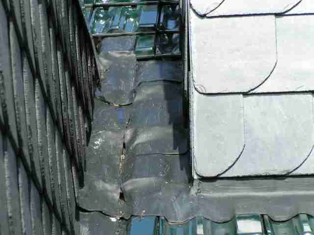 BAU.DE / BAU-Forum: 1. Bild zu Frage "Flachdach undicht am Gaubenanschluss: Ursachen, Reparatur & Kosten f&uuml;r Dachdecker?" im BAU-Forum "Dach"