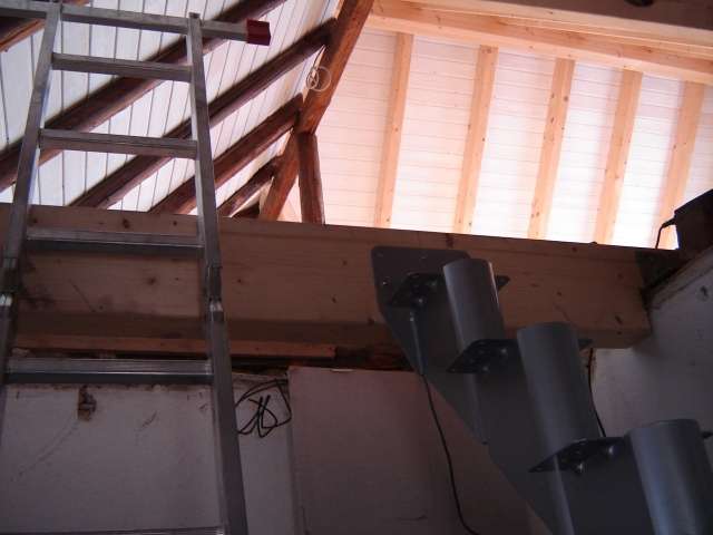 BAU.DE / BAU-Forum: 1. Bild zu Frage "T&uuml;r im Dachausbau platzieren: Optimale Position, Raumh&ouml;he & Gestaltungsideen" im BAU-Forum "Dach"